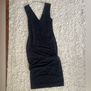 🩷NWOT🩷 AFRM Black V-Neck Dress
